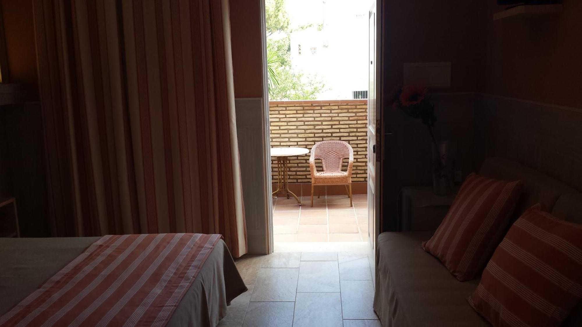 Hostal Noli Chiclana de la Frontera Exteriér fotografie
