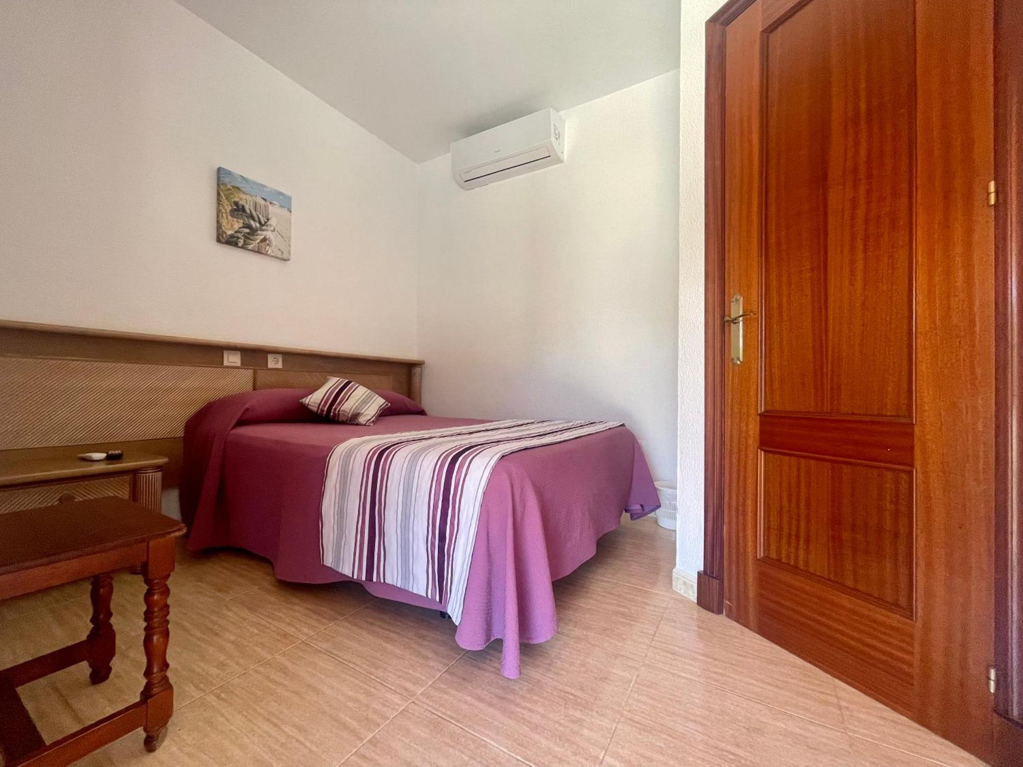Hostal Noli Chiclana de la Frontera Exteriér fotografie