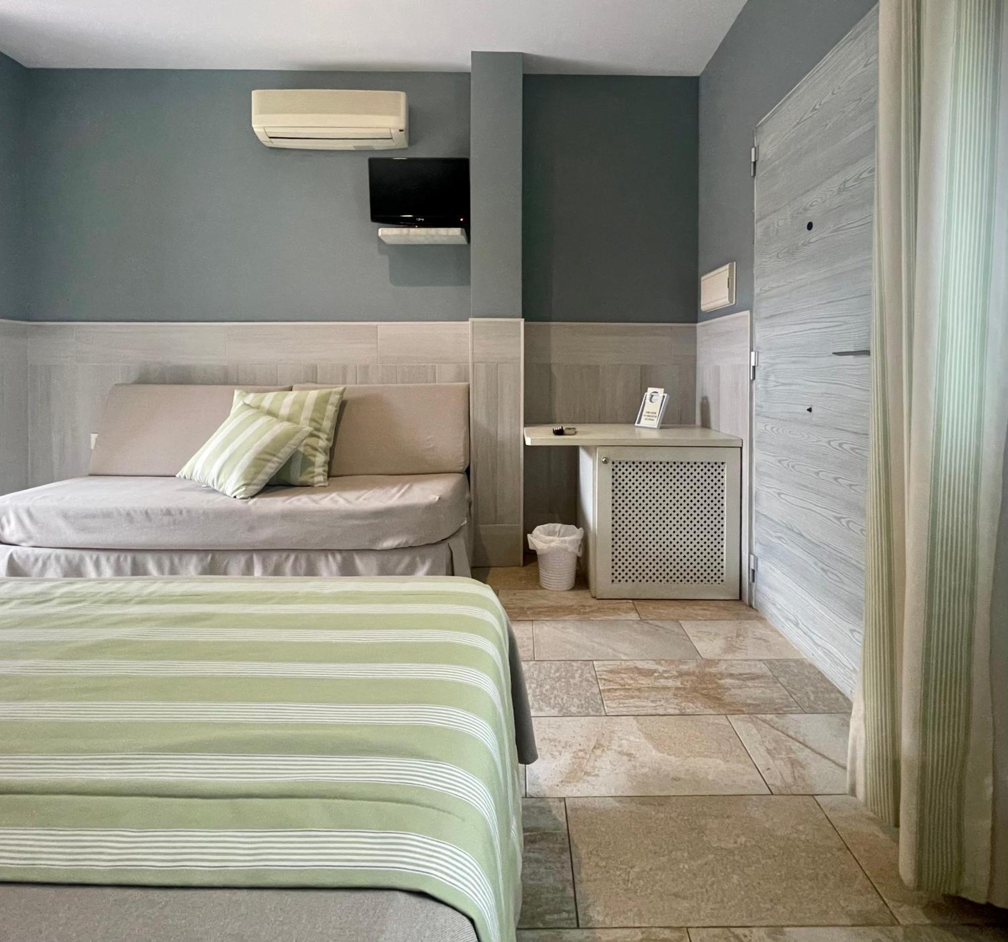 Hostal Noli Chiclana de la Frontera Exteriér fotografie