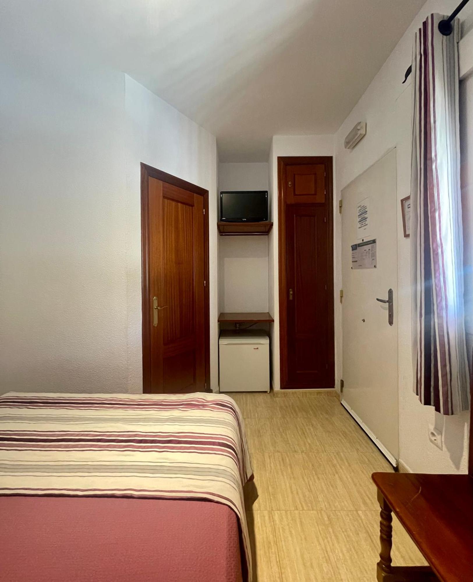 Hostal Noli Chiclana de la Frontera Exteriér fotografie